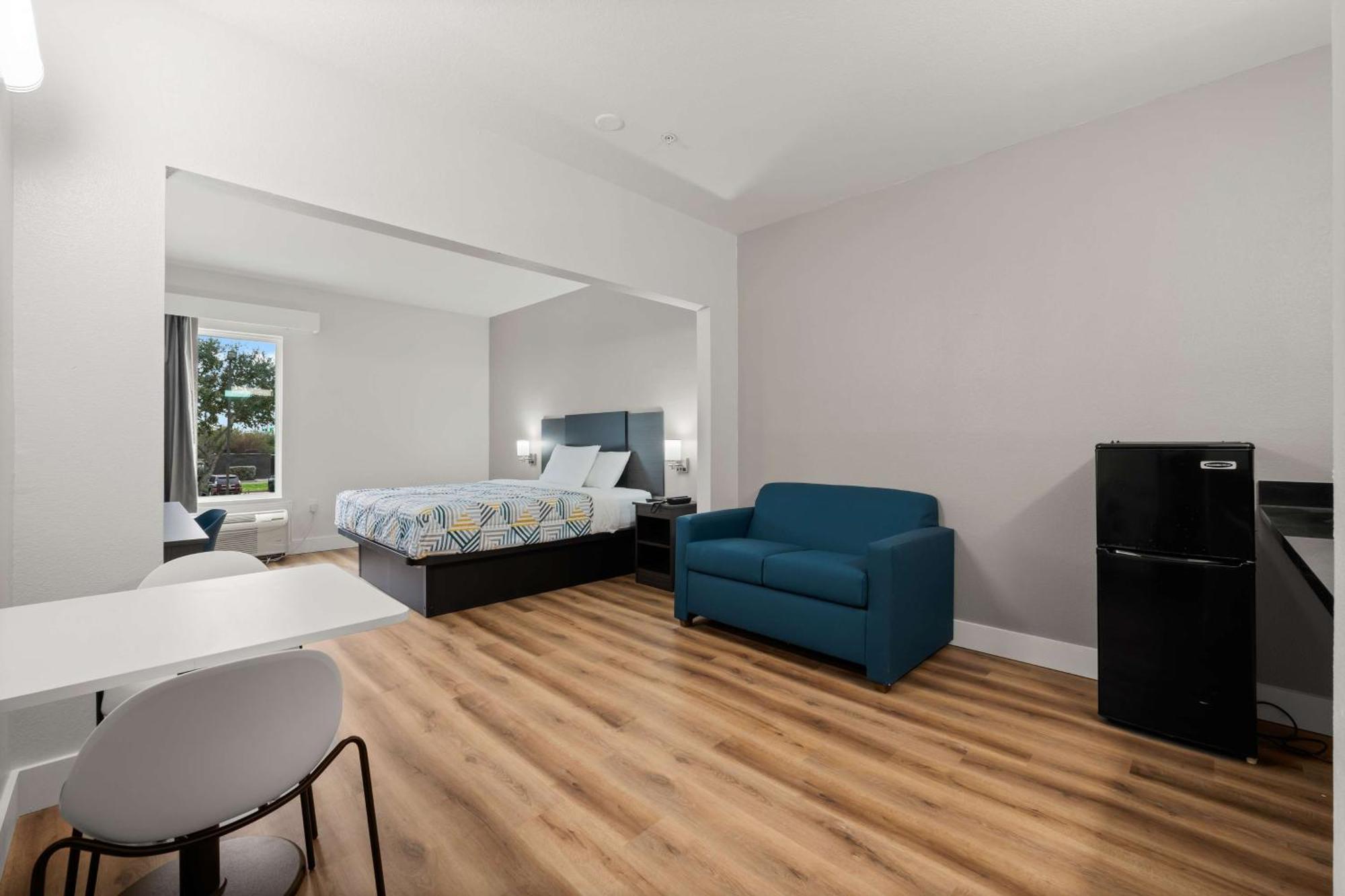 6-rosenberg, Tx Hotel 2*